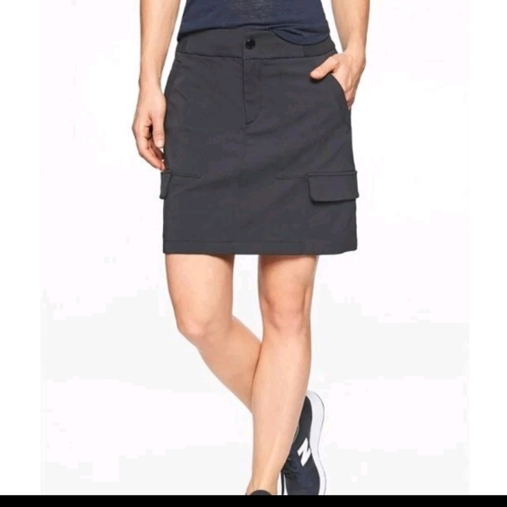 ATLETHA SkortTrekkie North Mid Rise  Skort Size 4